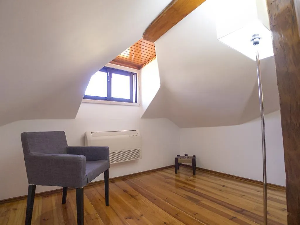 Apartment Lv Premier Flores Fl1 Lisbon
