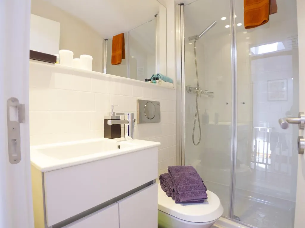 Apartment Lv Premier Flores Fl1 Lisbon